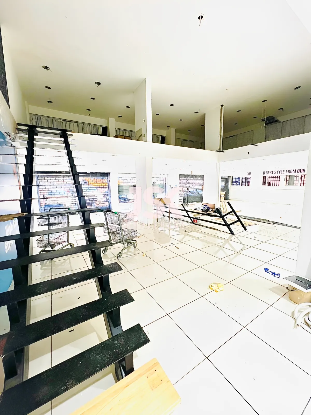 Showroom for Sale in Jounieh