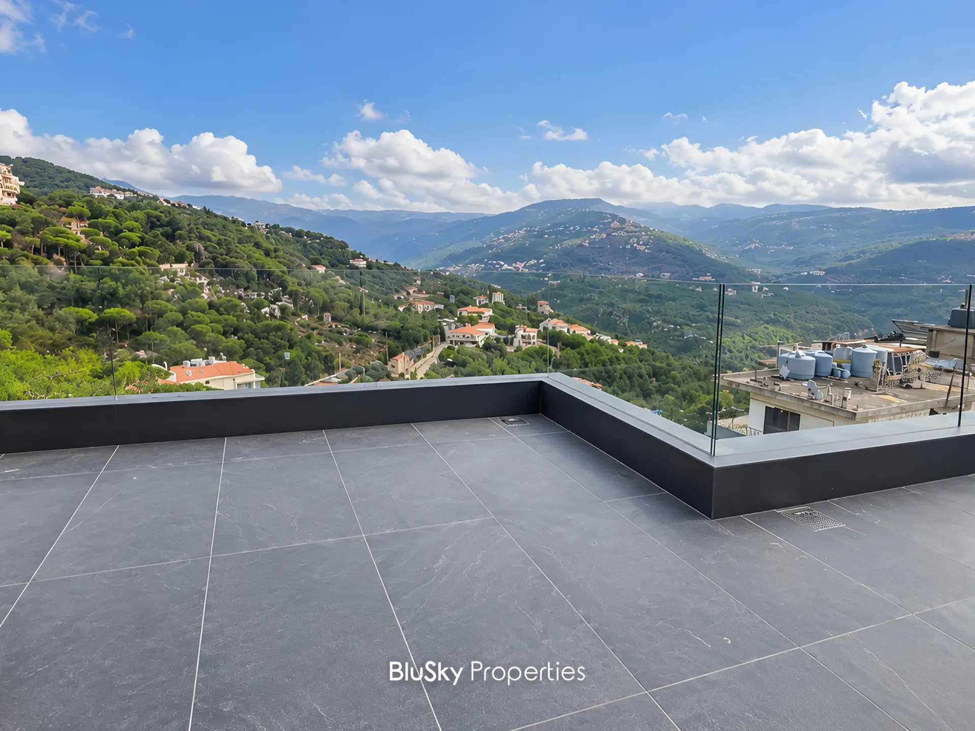Apartment for sale in Ouyoun