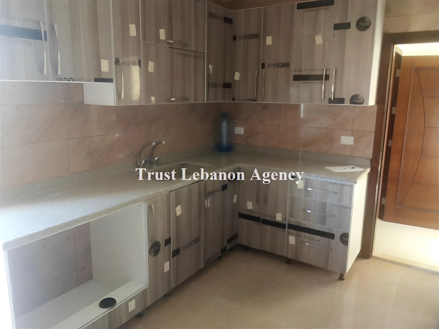 Apartment for Sale in Mazraa Beirut Lebanon - 3 bed, 3 bath