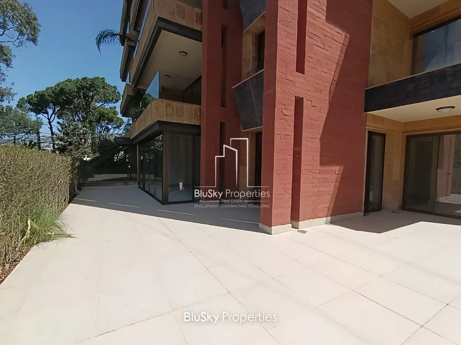 Apartment for Sale in Kfarhbeb - 3 bed, 4 bath