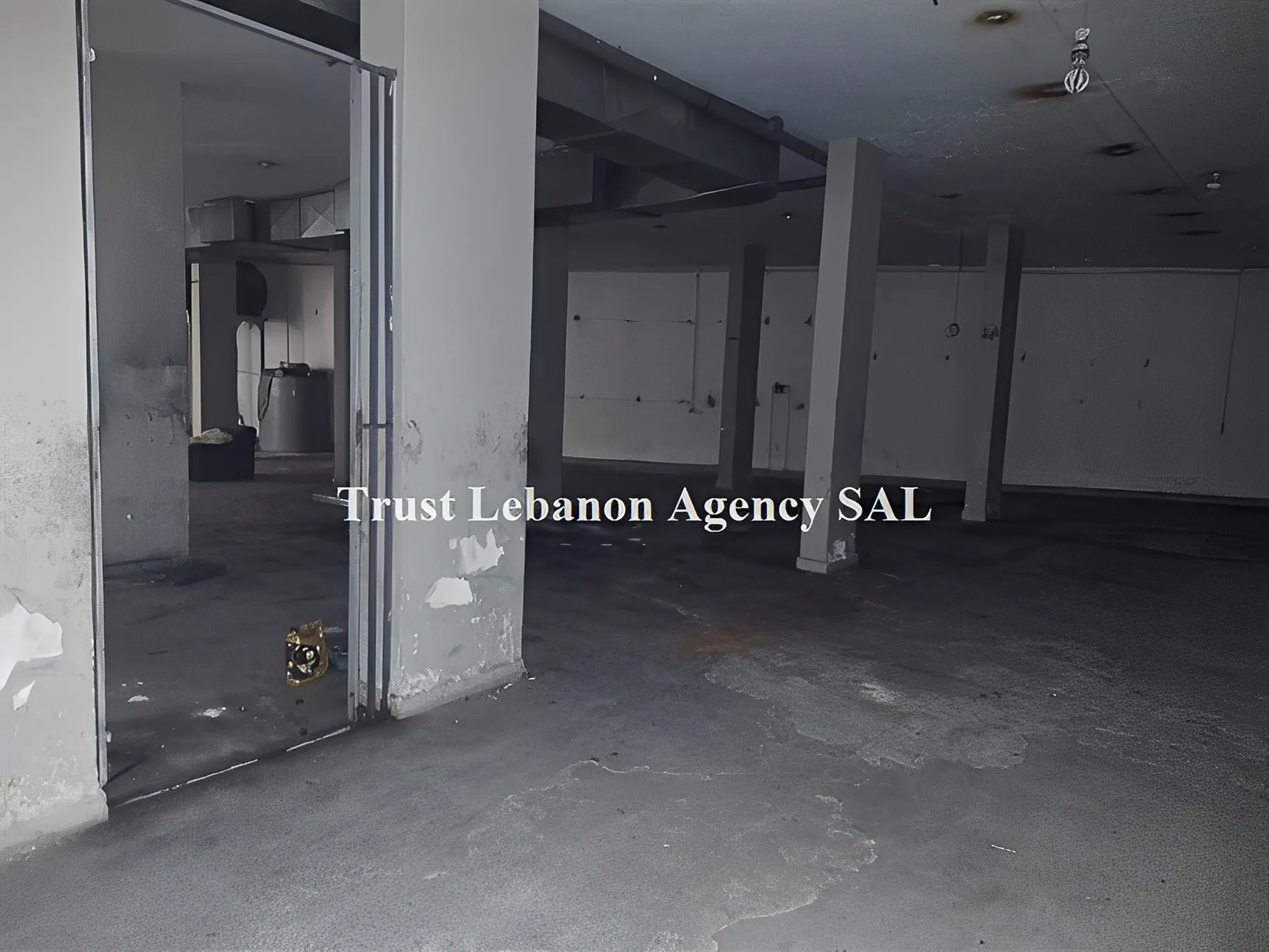 Warehouse for sale in Metn, Nahr El Mott