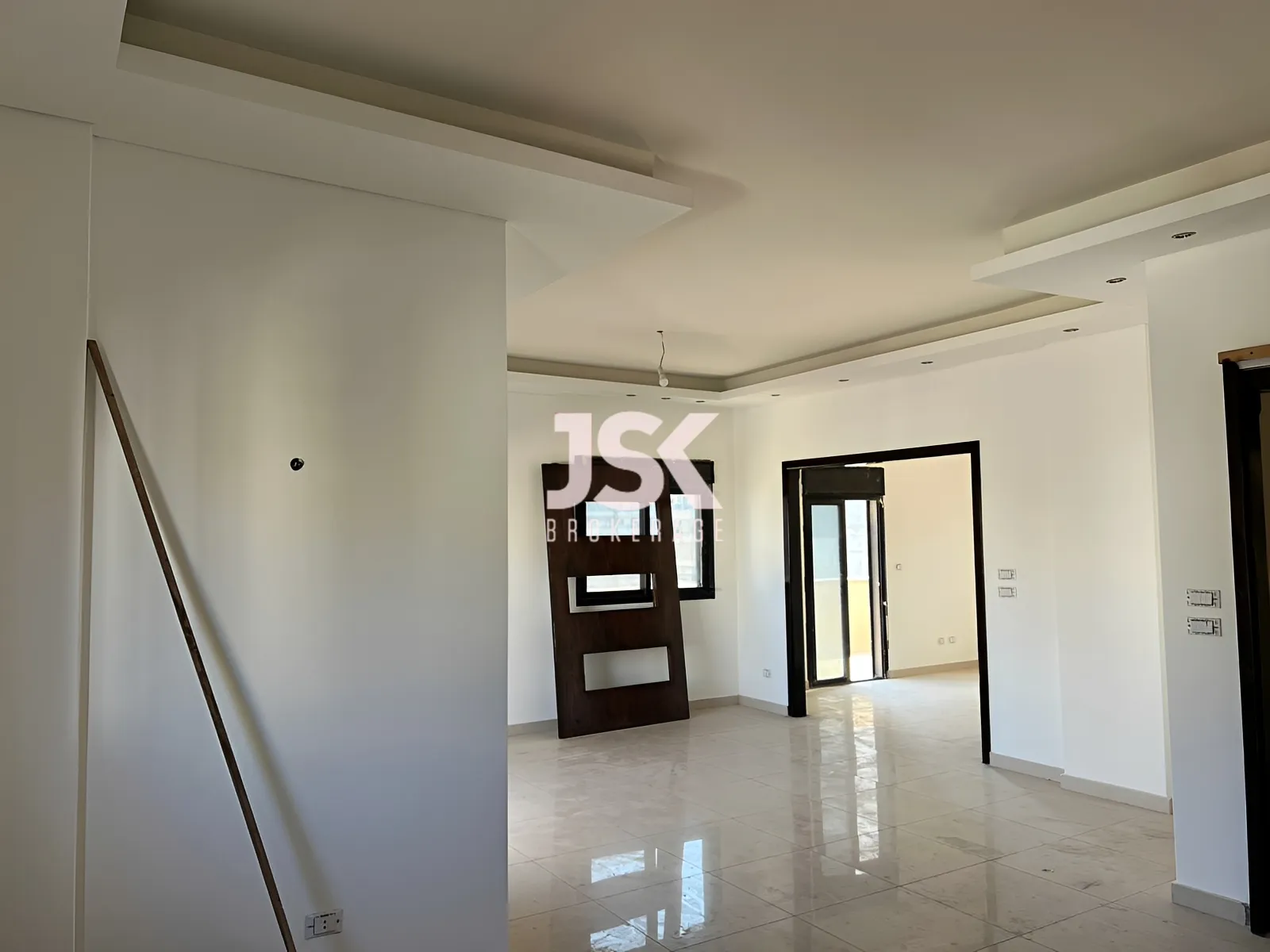 Apartment for Sale in Ain El Remmaneh - 3 bed, 3 bath