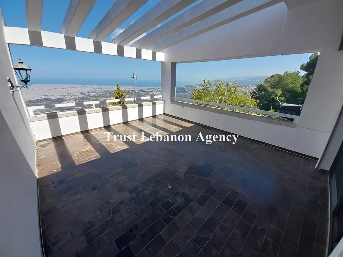 Villa for Sale in Souk Al Ghareb Alay Lebanon