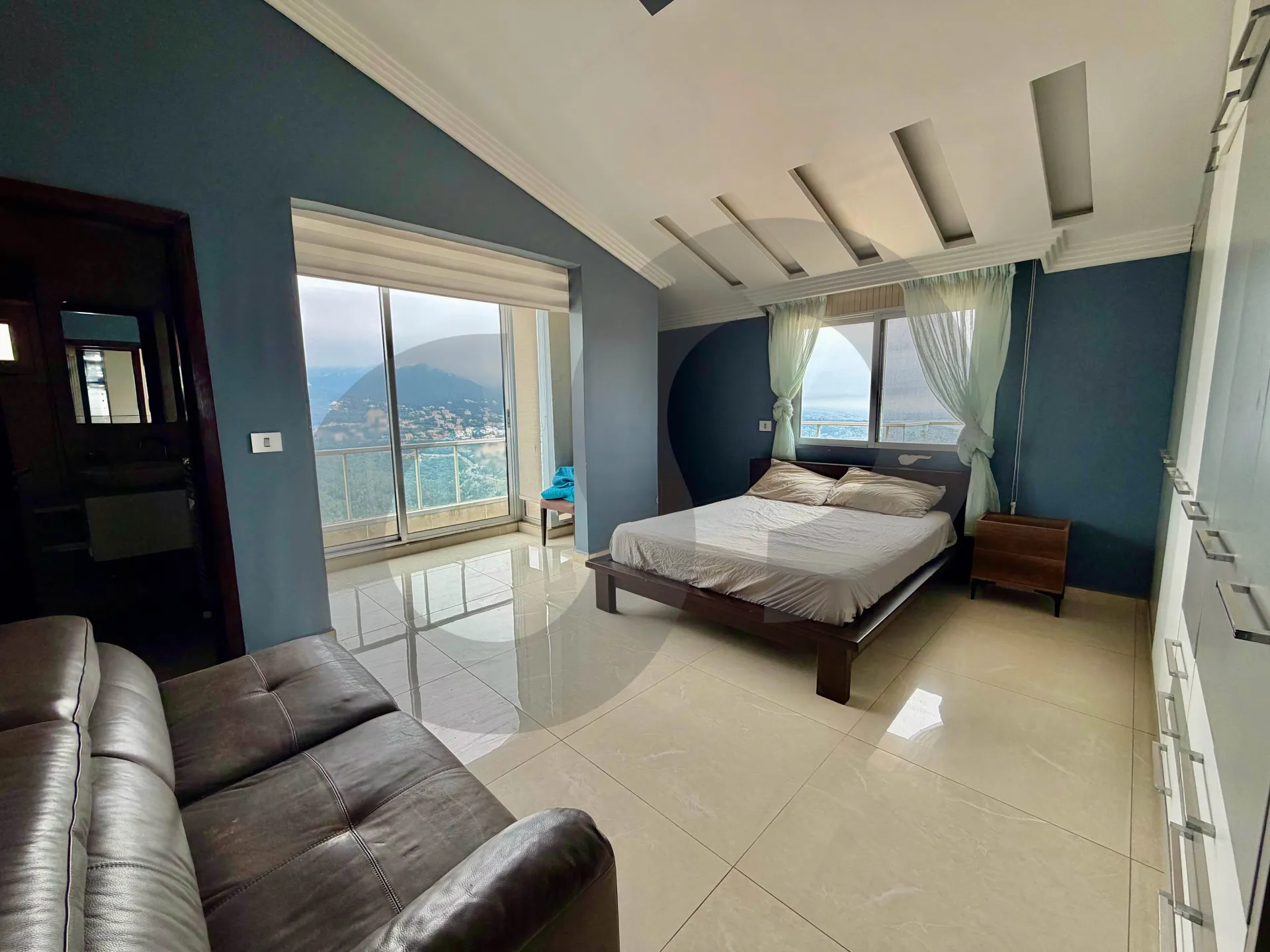 Apartment for Sale in Fatqa - 4 bed, 5 bath