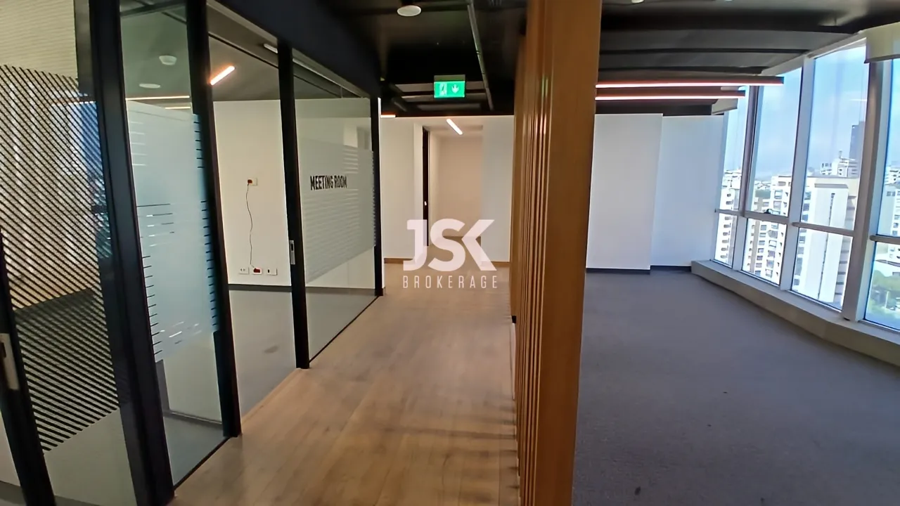 Office for Sale in Sin El Fil