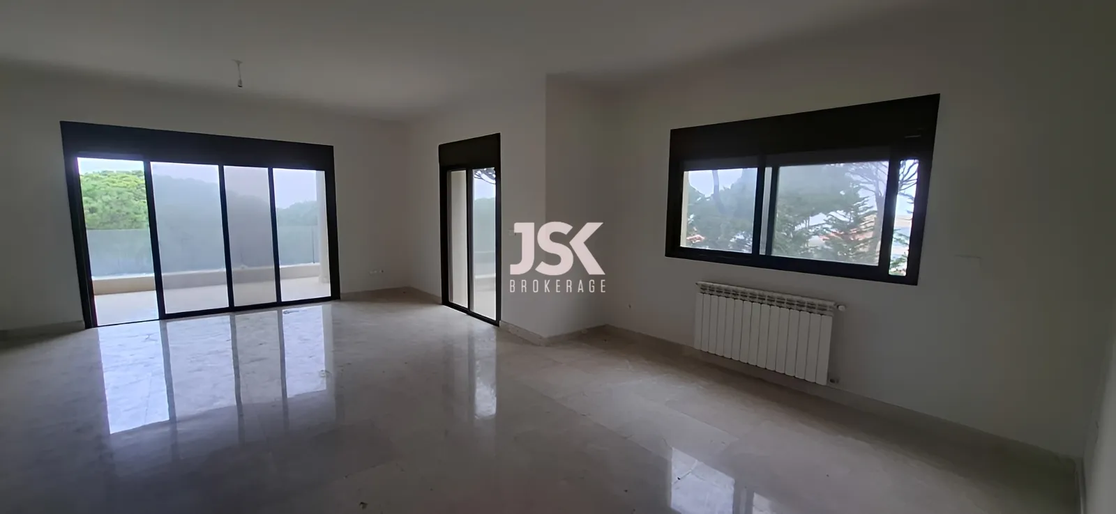 Apartment for Sale in Broummana - 3 bed