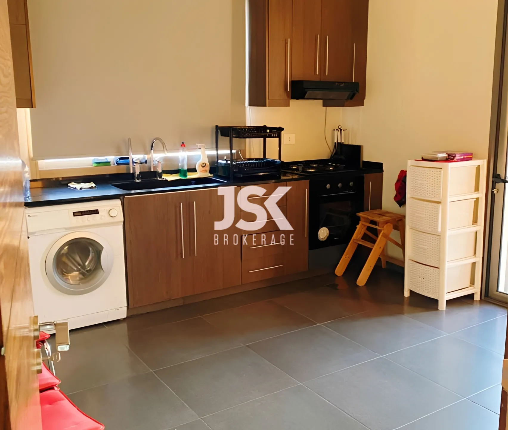 Apartment for Sale in Halat