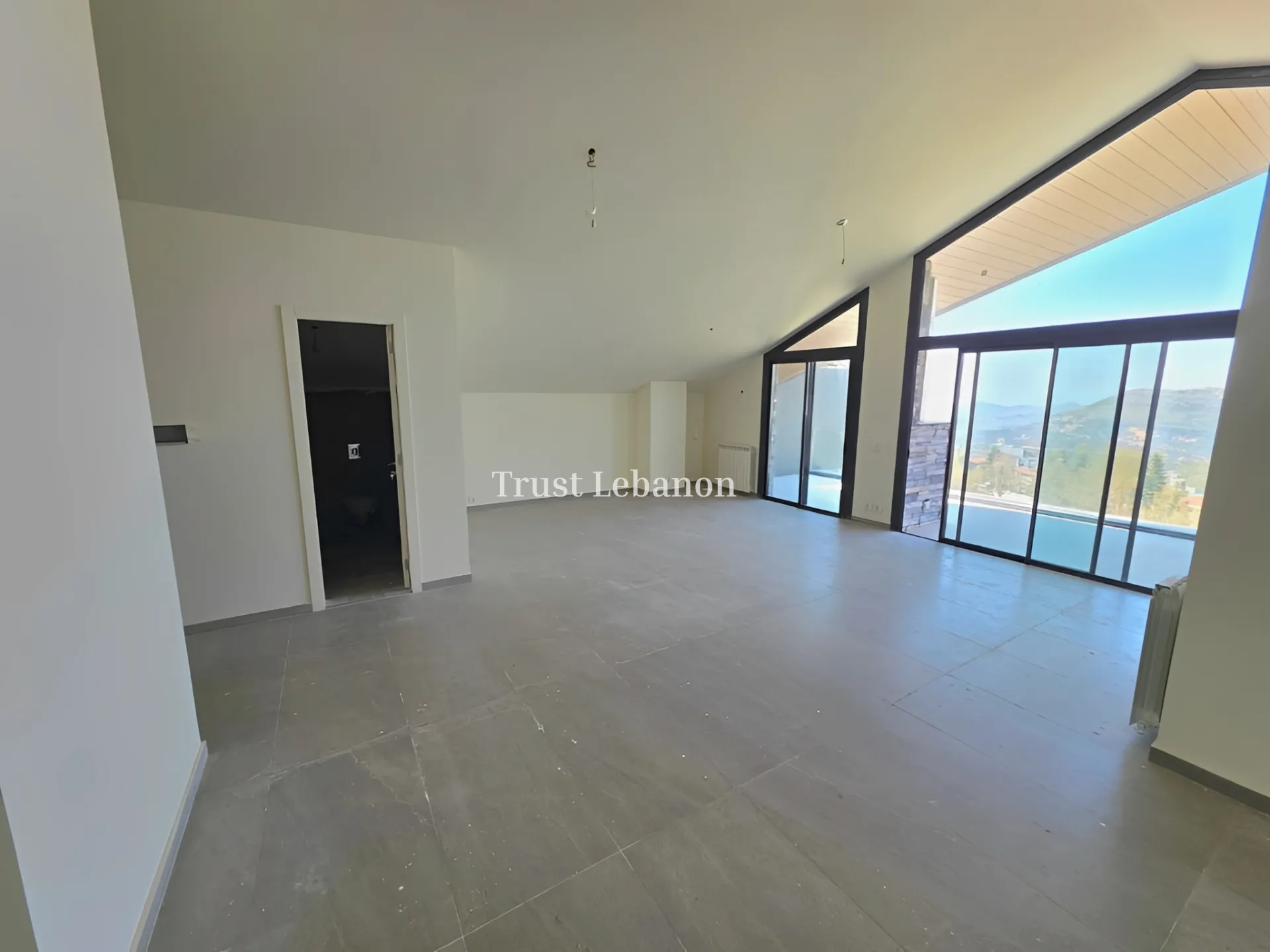 Chalet for sale in Zaarour, Lebanon, Lebanon - 3 bed, 3 bath
