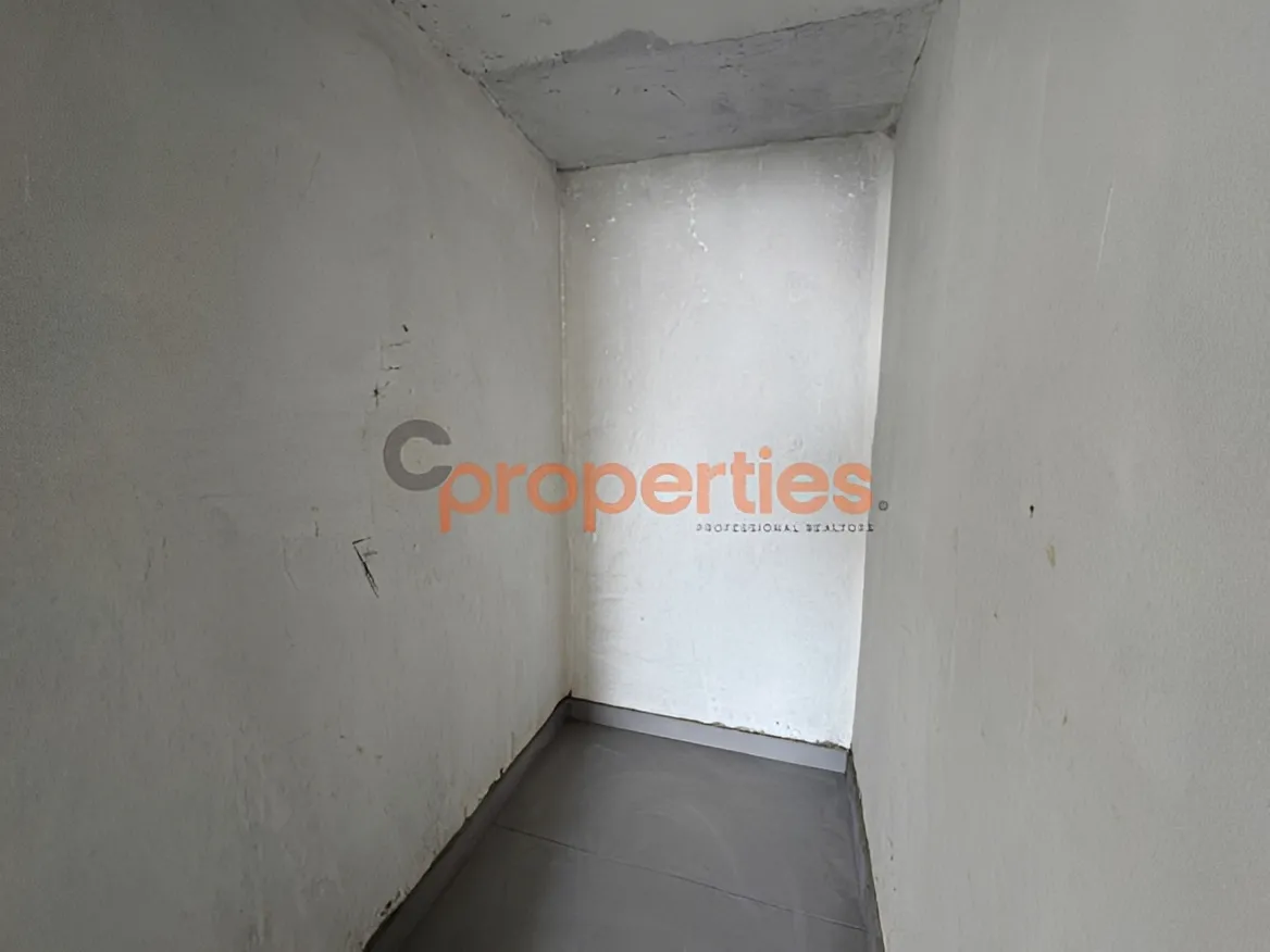 Apartment for Sale in Ain Aar