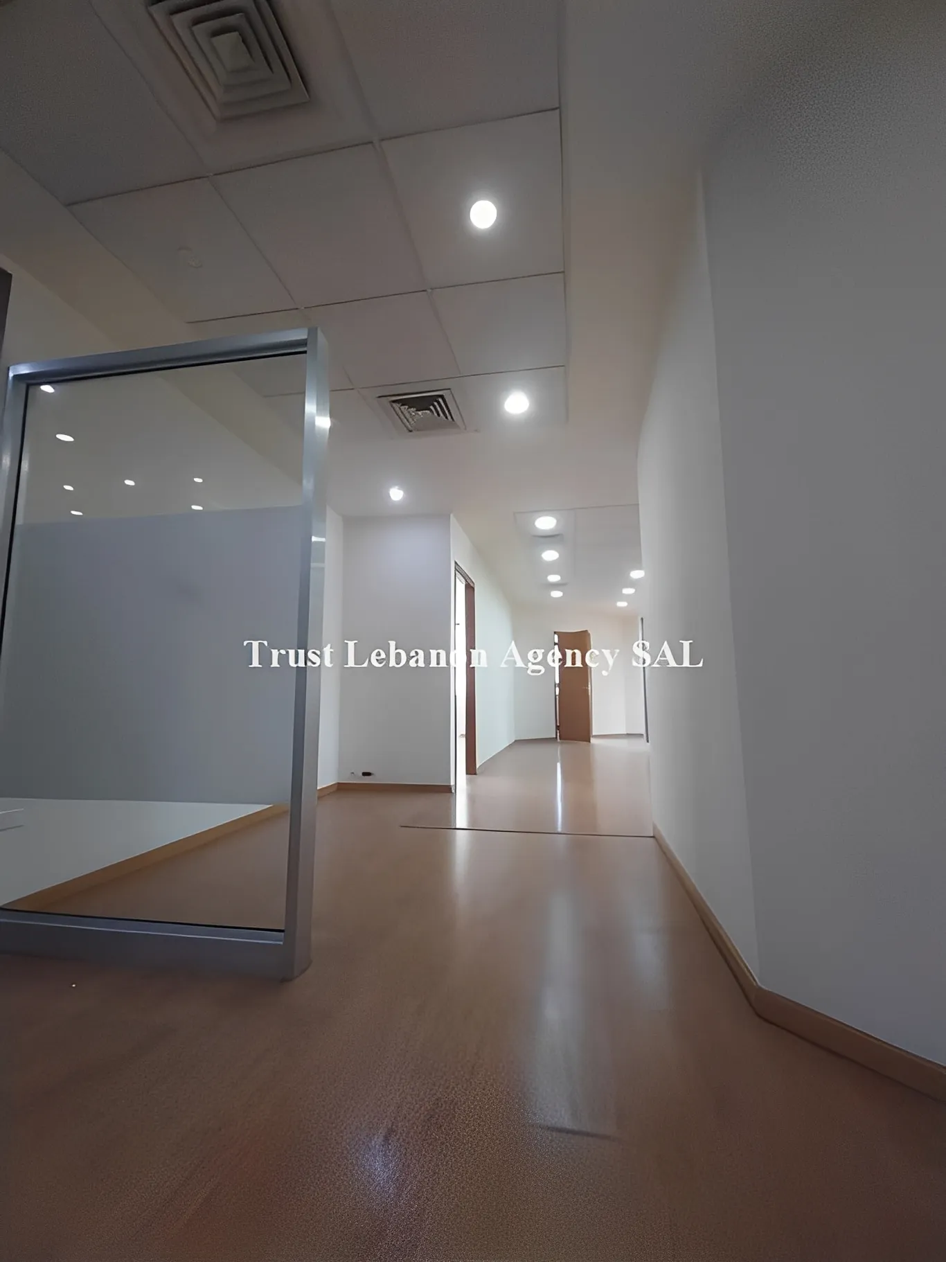 Office for rent in Metn, Jisr El Bacha