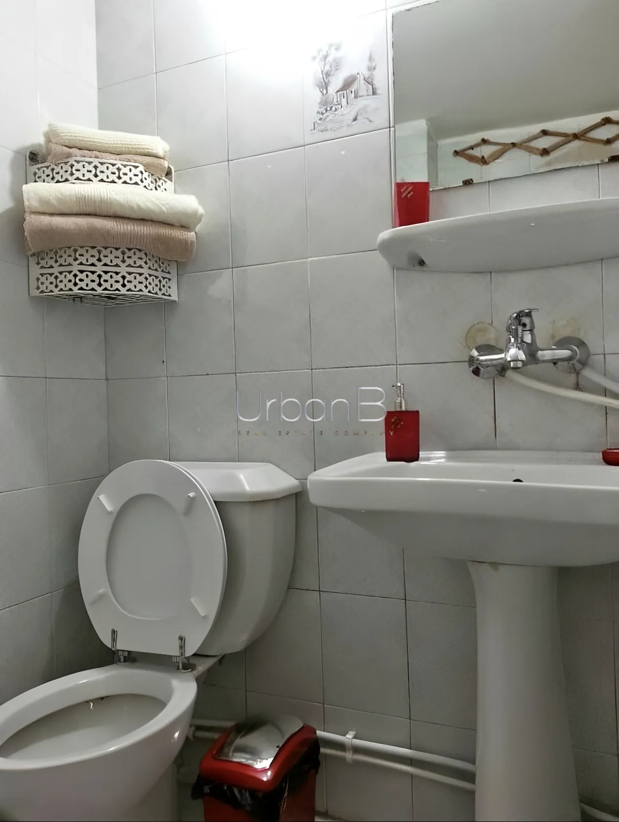Studio for rent in Geitaoui, achrafieh, lebanon