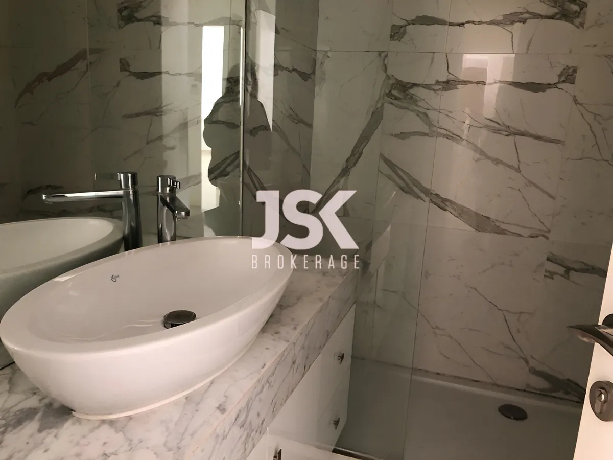 Apartment for Sale in Caree d'or, Achrafieh, Beirut, Lebanon - 1 bed, 2 bath