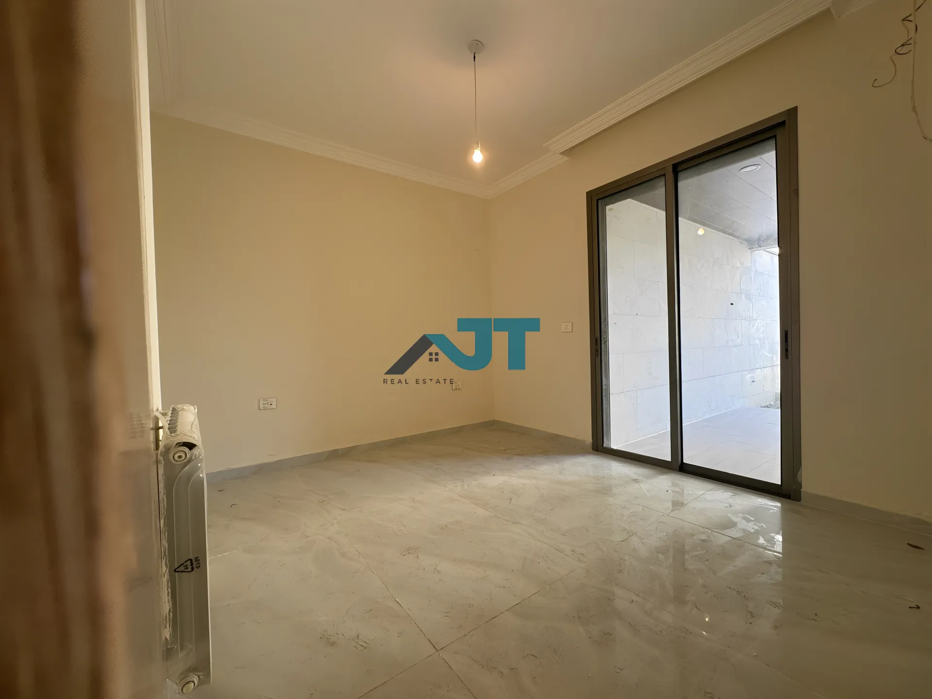 Apartment for Sale in Ain Aar