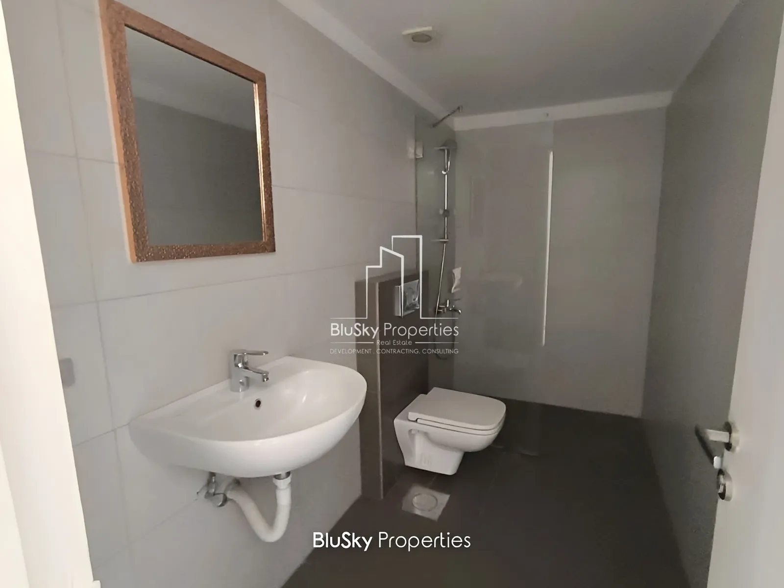 Apartment for Sale in Zalka - 3 bed, 3 bath