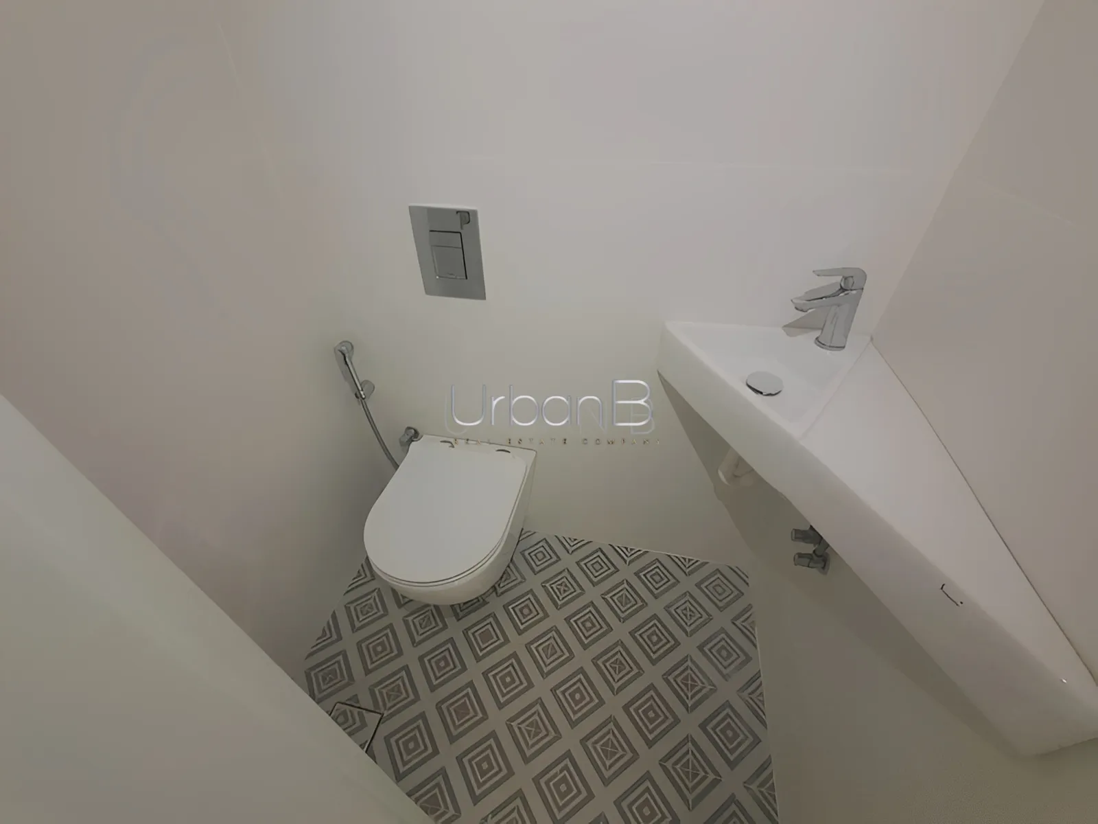 Apartment for sale in Ain El Tineh, Beirut, Lebanon