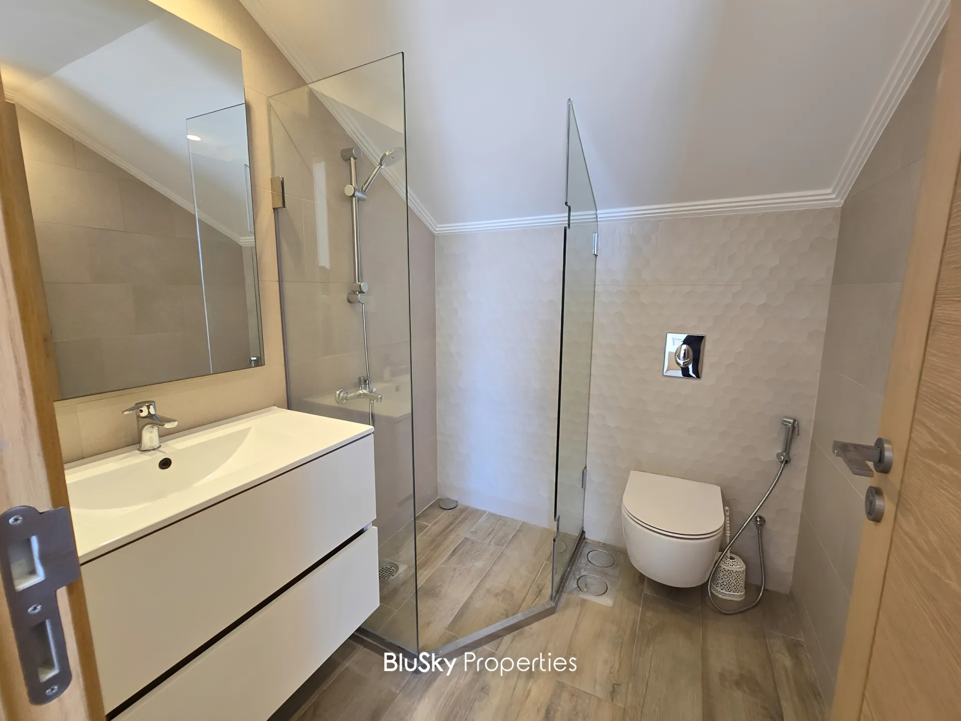 Apartment for rent in Mansourieh, lebanon