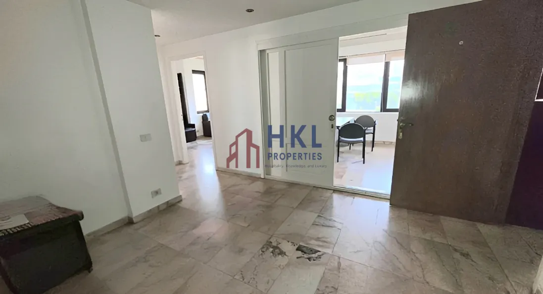 Office for rent in Sin El Fil