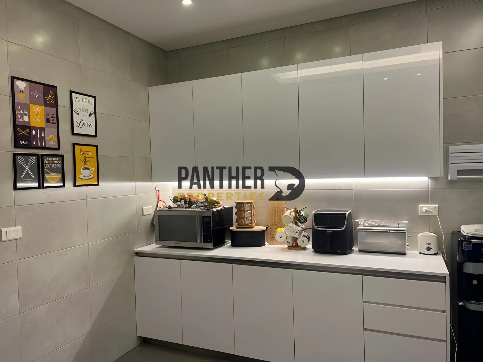 Residential in Montiverdi, lebanon - 3 bed, 4.0 bath