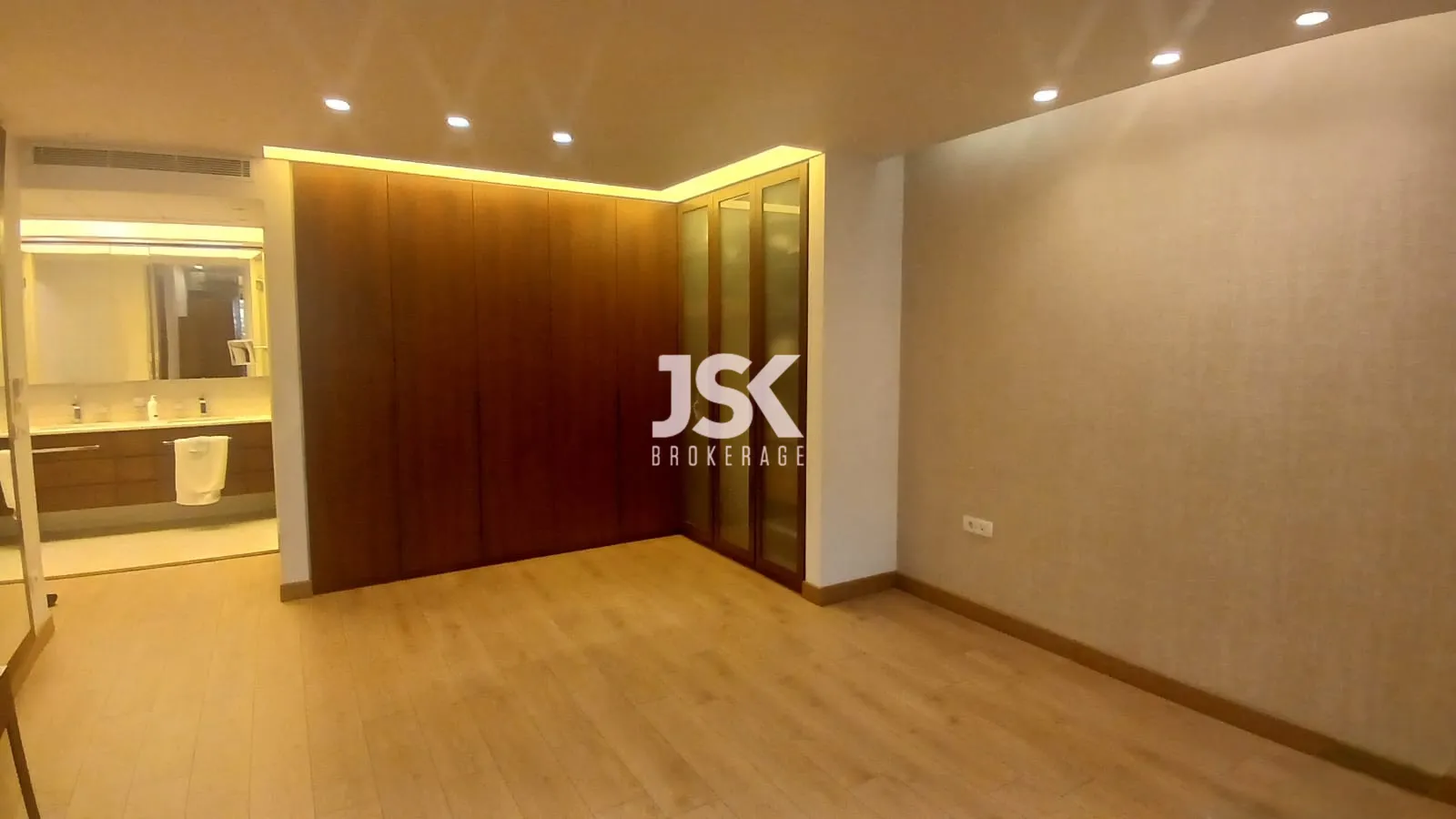 Apartment for Sale in Mtaileb