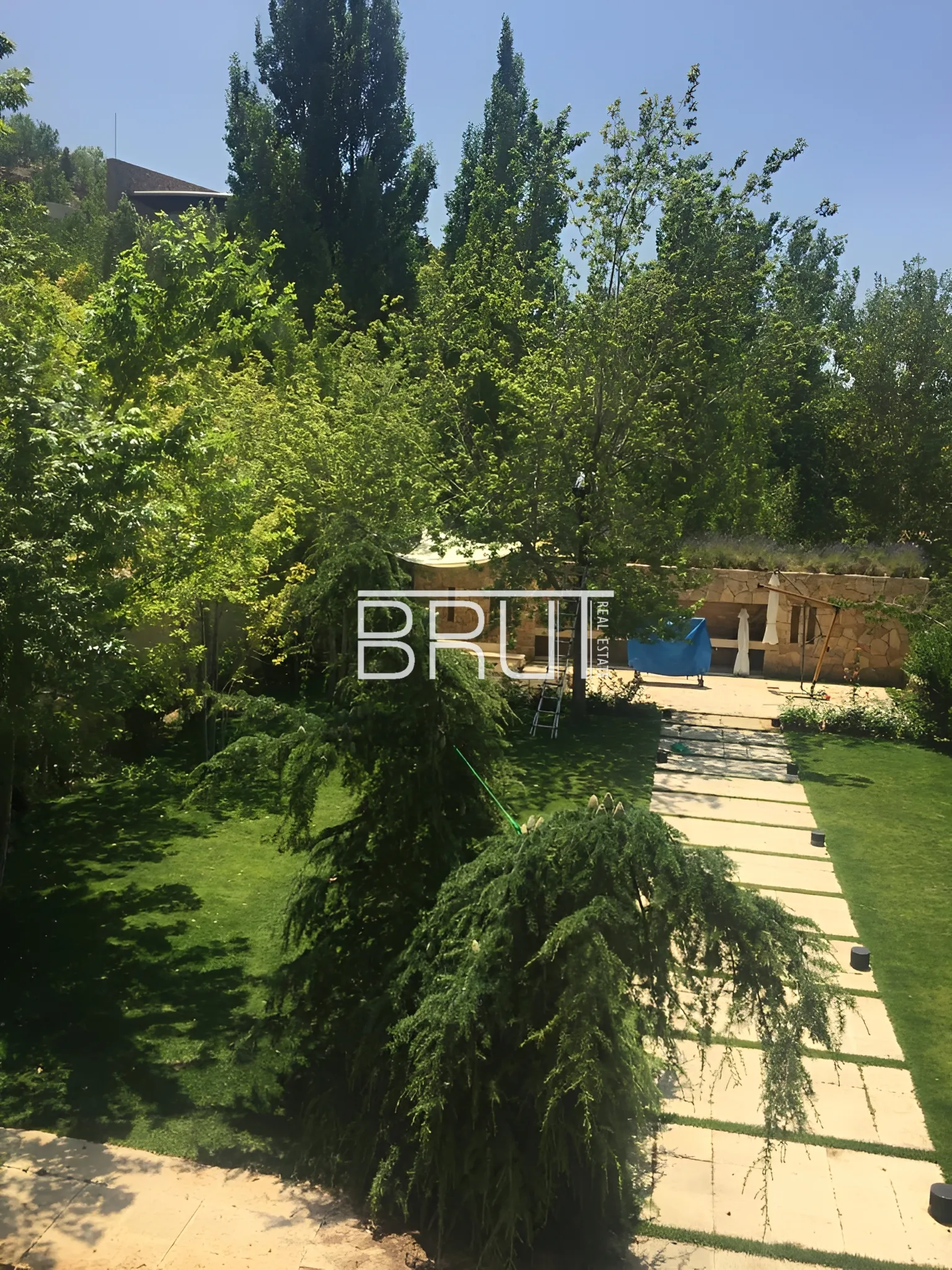 Villa for Sale in Faqra