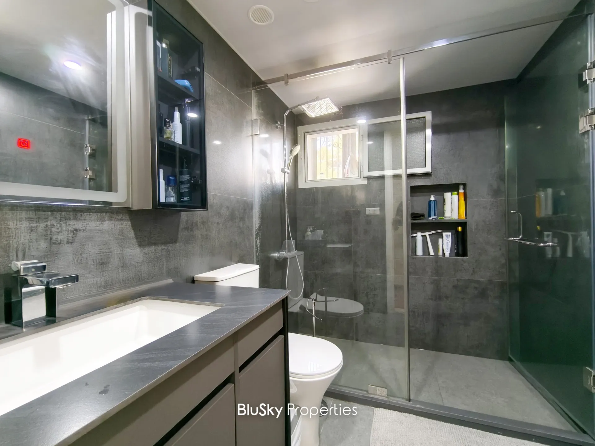 Apartment for rent in Baabdat, lebanon