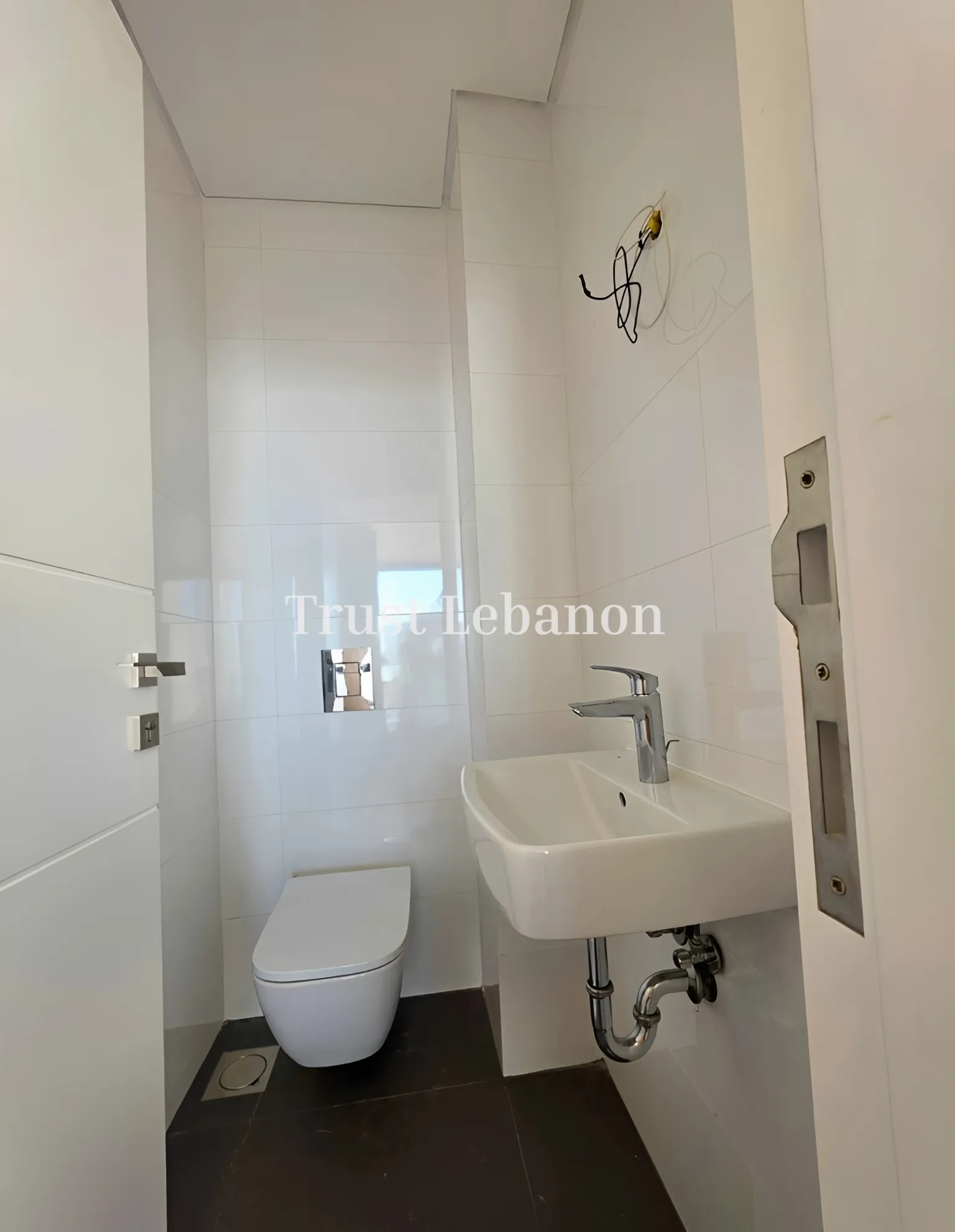 Apartment for sale in Mansourieh, Lebanon - 2 bed, 3 bath