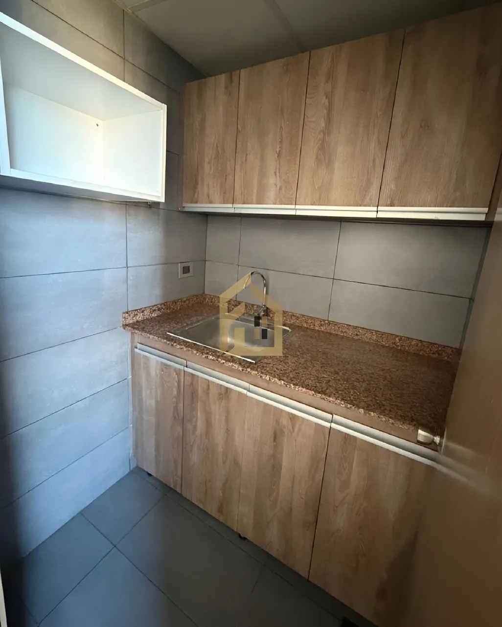 Office for rent in Ain El Mraiseh, Bayrut, Lebanon