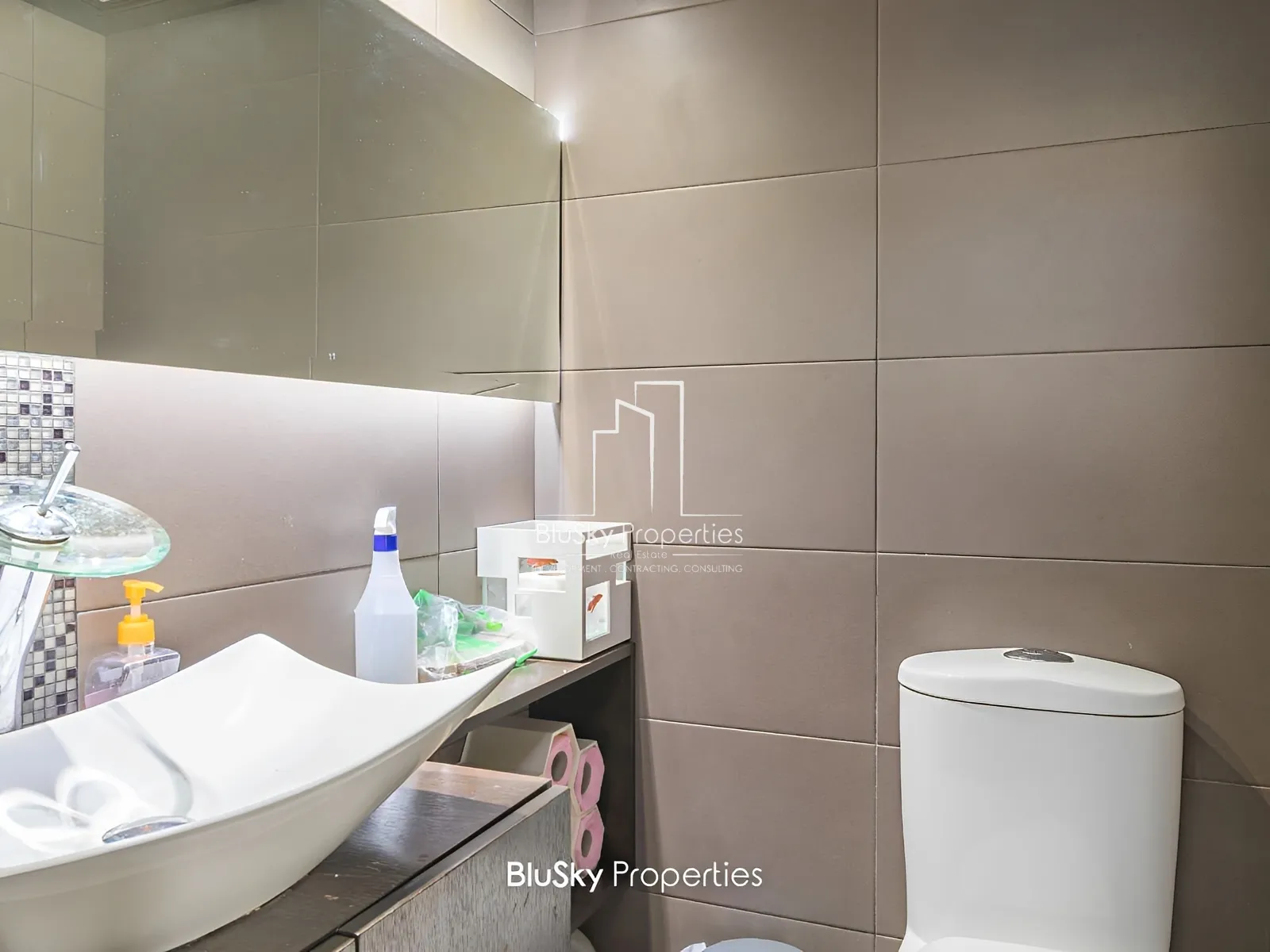 Clinic For Sale in Jal El Dib