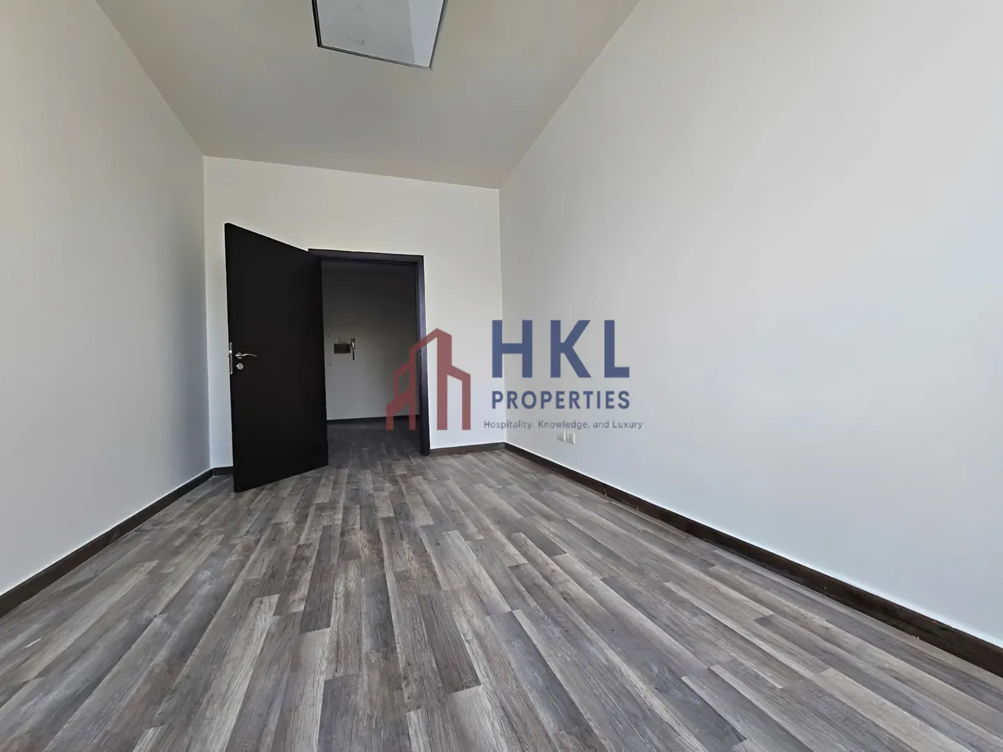 Office for rent in Hazmieh