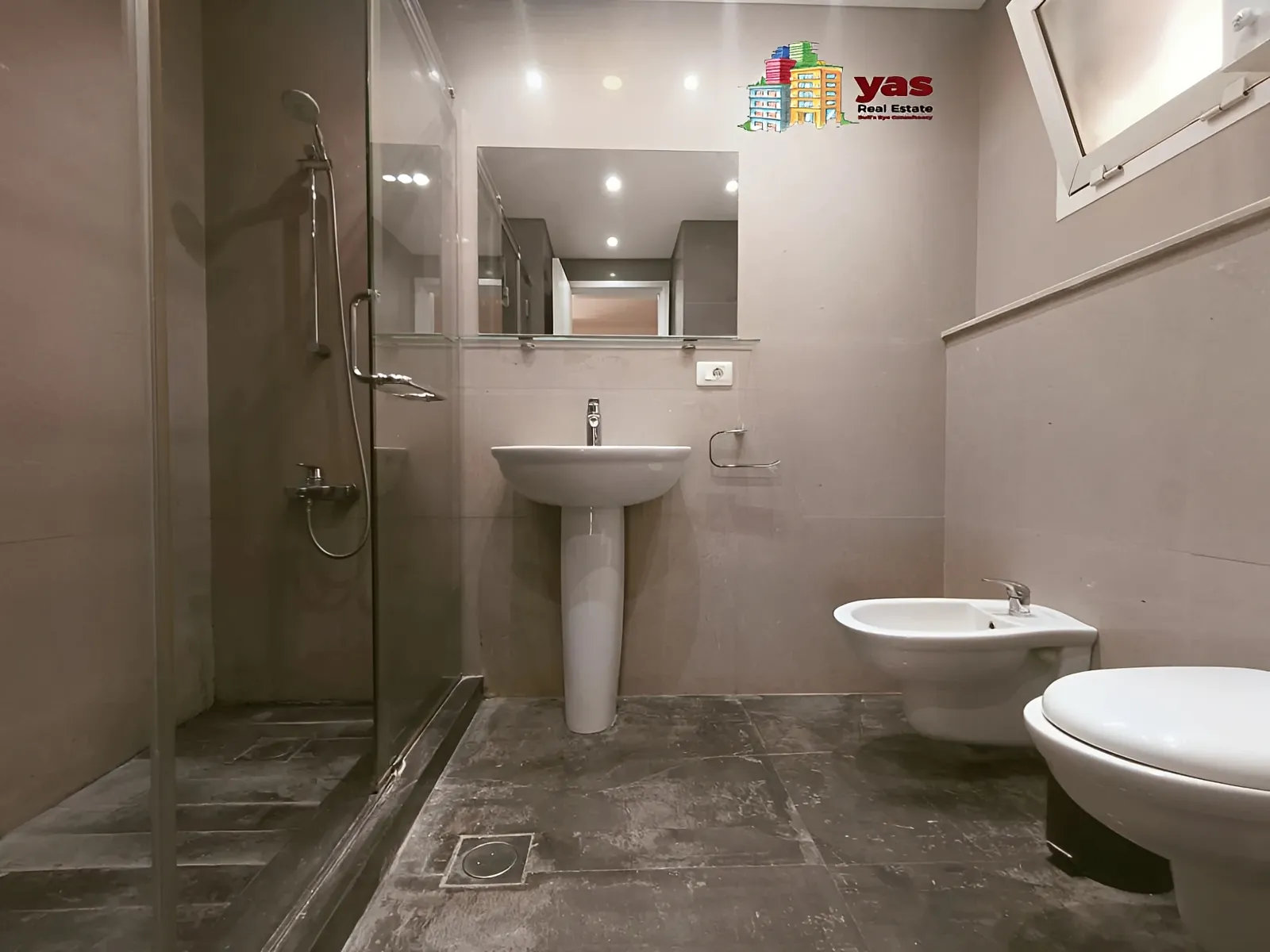 Chalet for Sale in Halat