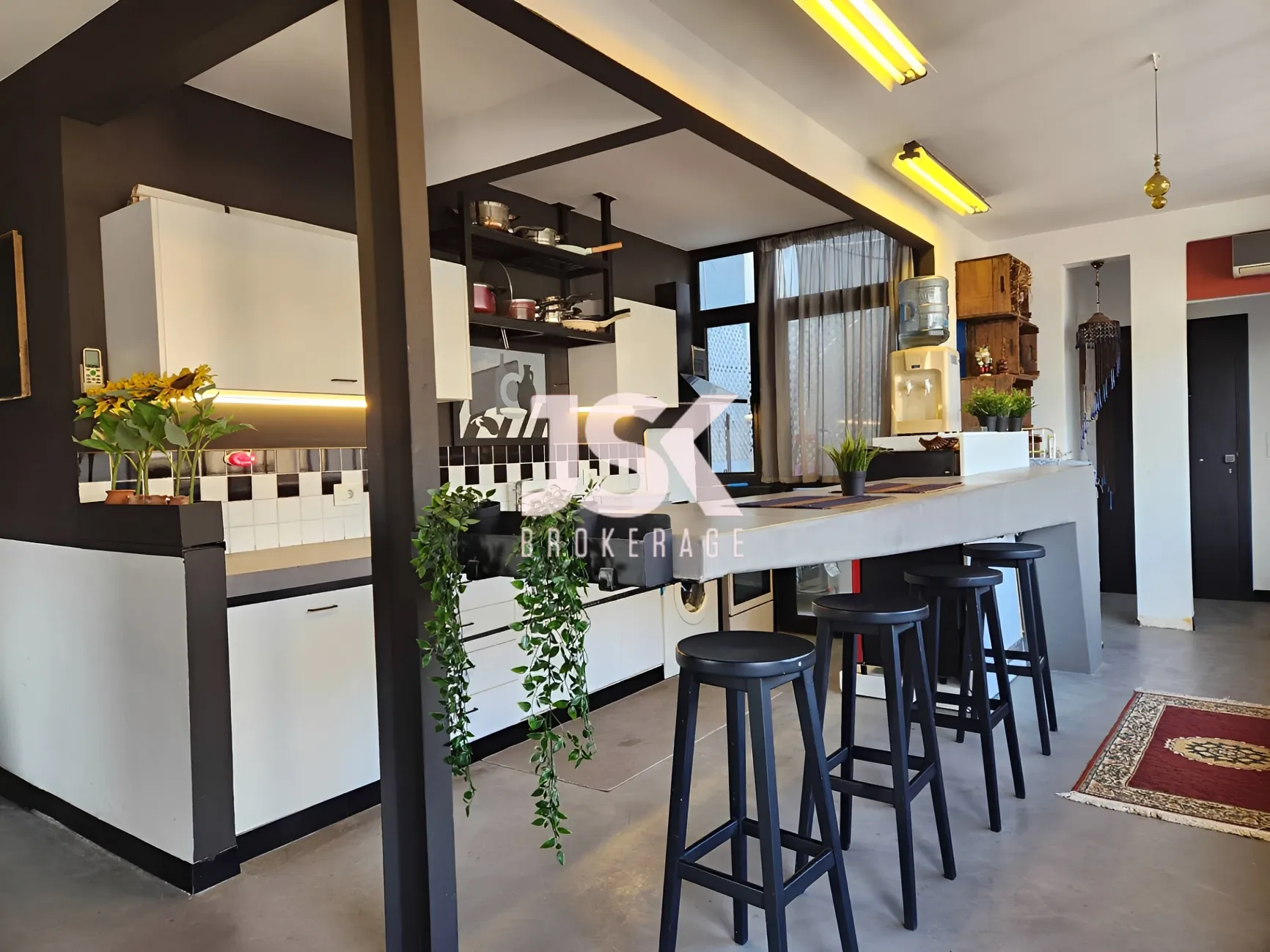 Apartment for sale in Mar Mikhael, Beirut, Lebanon - 1 bed, 1 bath
