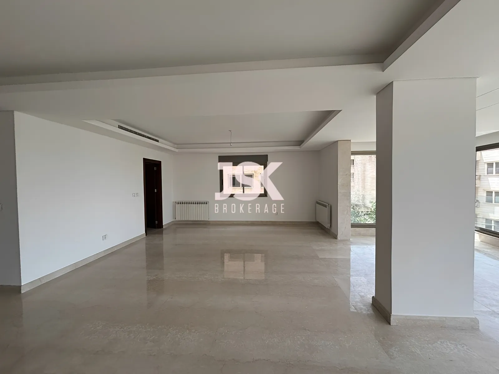 Apartment for Sale in Cornet Chahwan - 4 bath