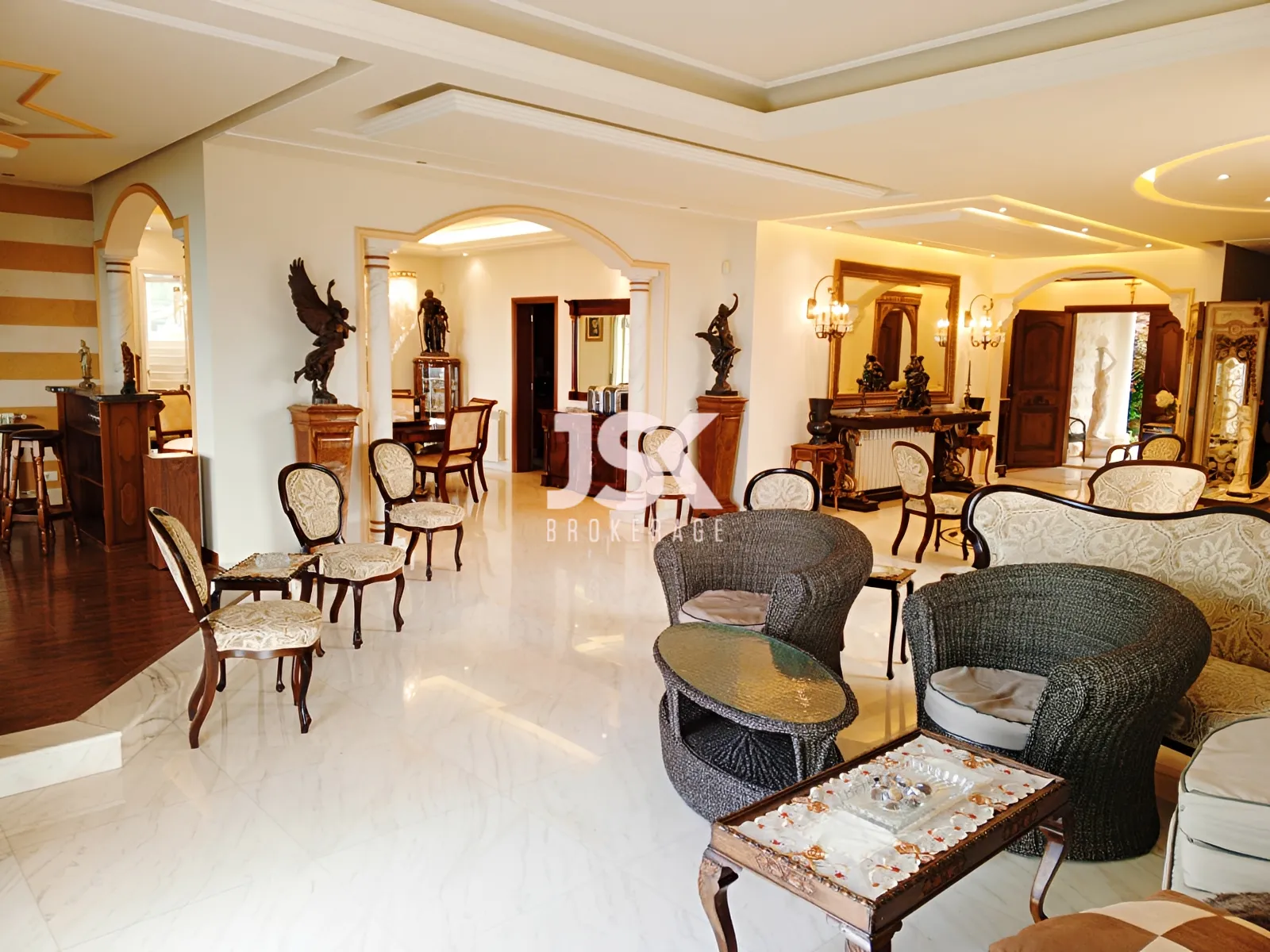 Villa for Sale in Kfour