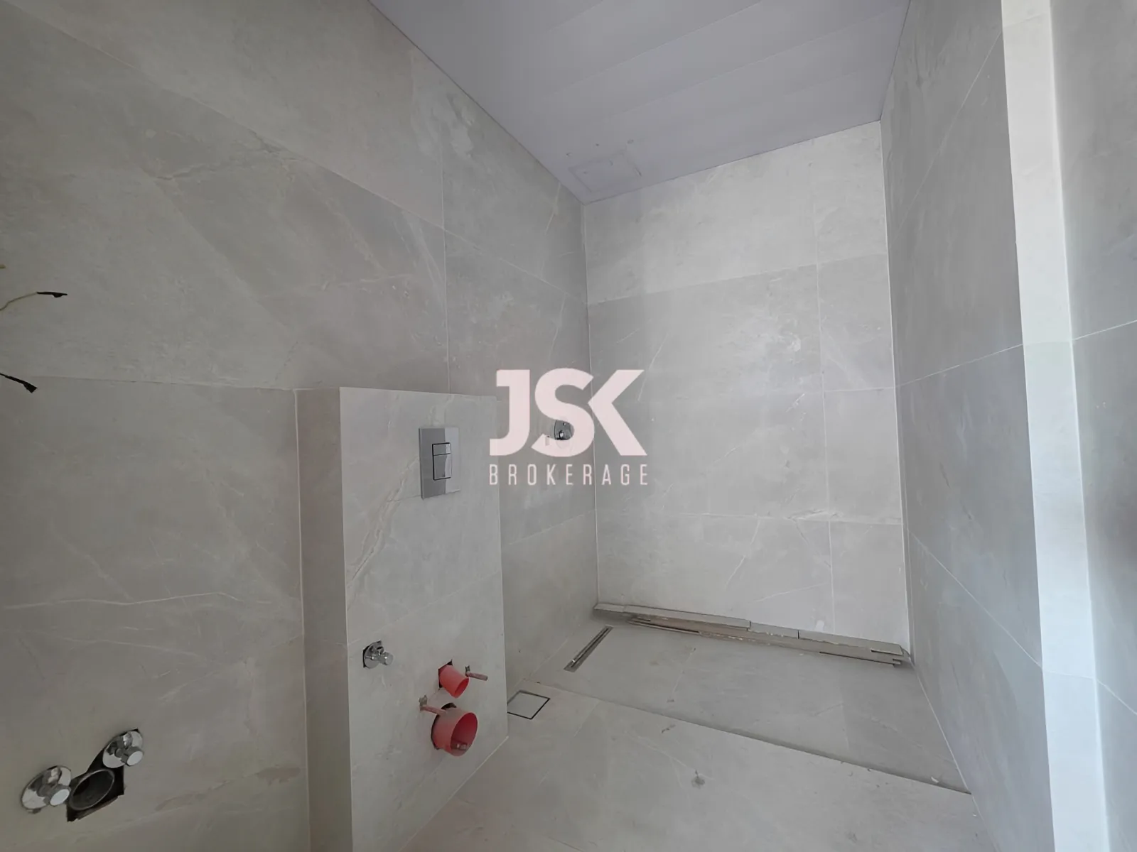 Apartment for Sale in Forn El Chebbak