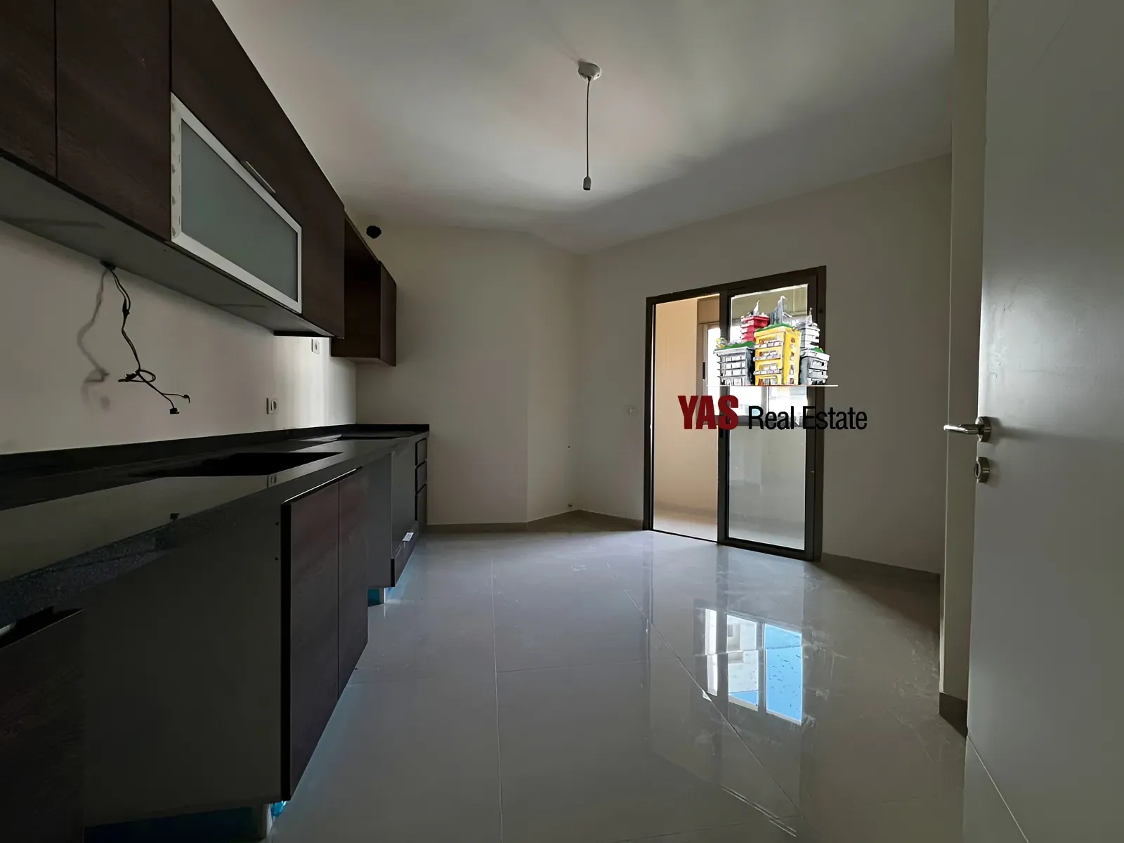 Apartment for Rent in Ballouneh