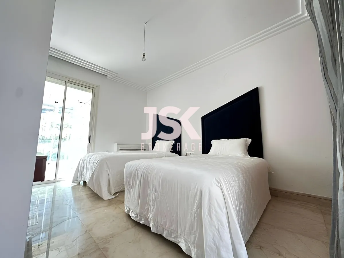 Apartment for Sale in Ain Al Mraiseh, Beirut, Lebanon