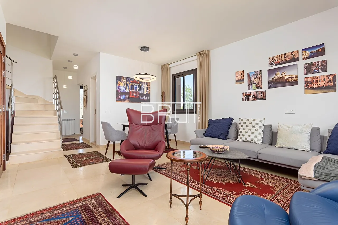 Apartment for Sale in Faqra