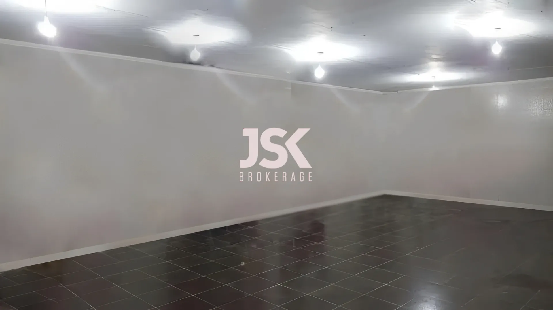 Warehouse for Sale in Mansourieh
