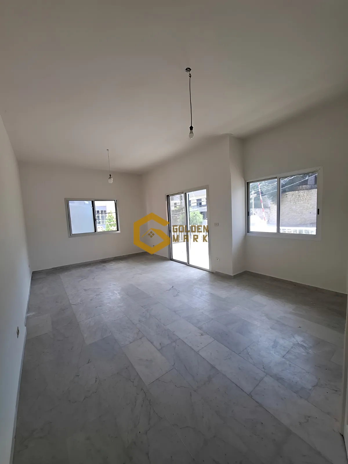 Apartment for Sale in Safra - 3 bed, 2 bath