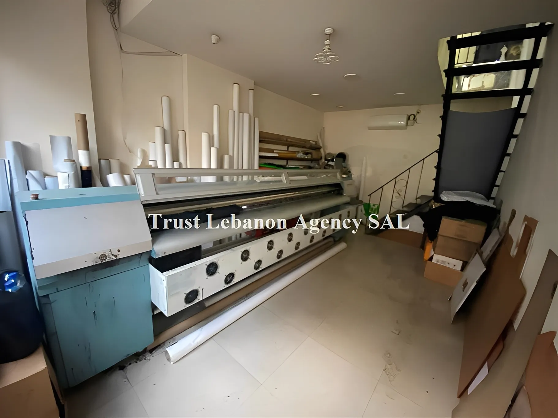 Shop for sale in Baabda, Furn Al Chebak