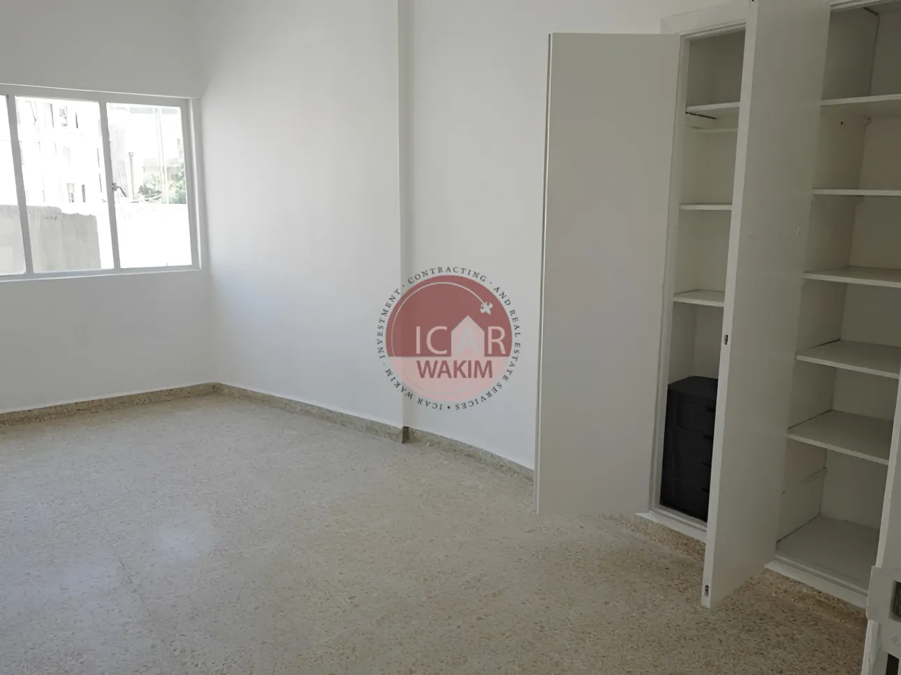 Apartment for sale in Forn El Chebbak