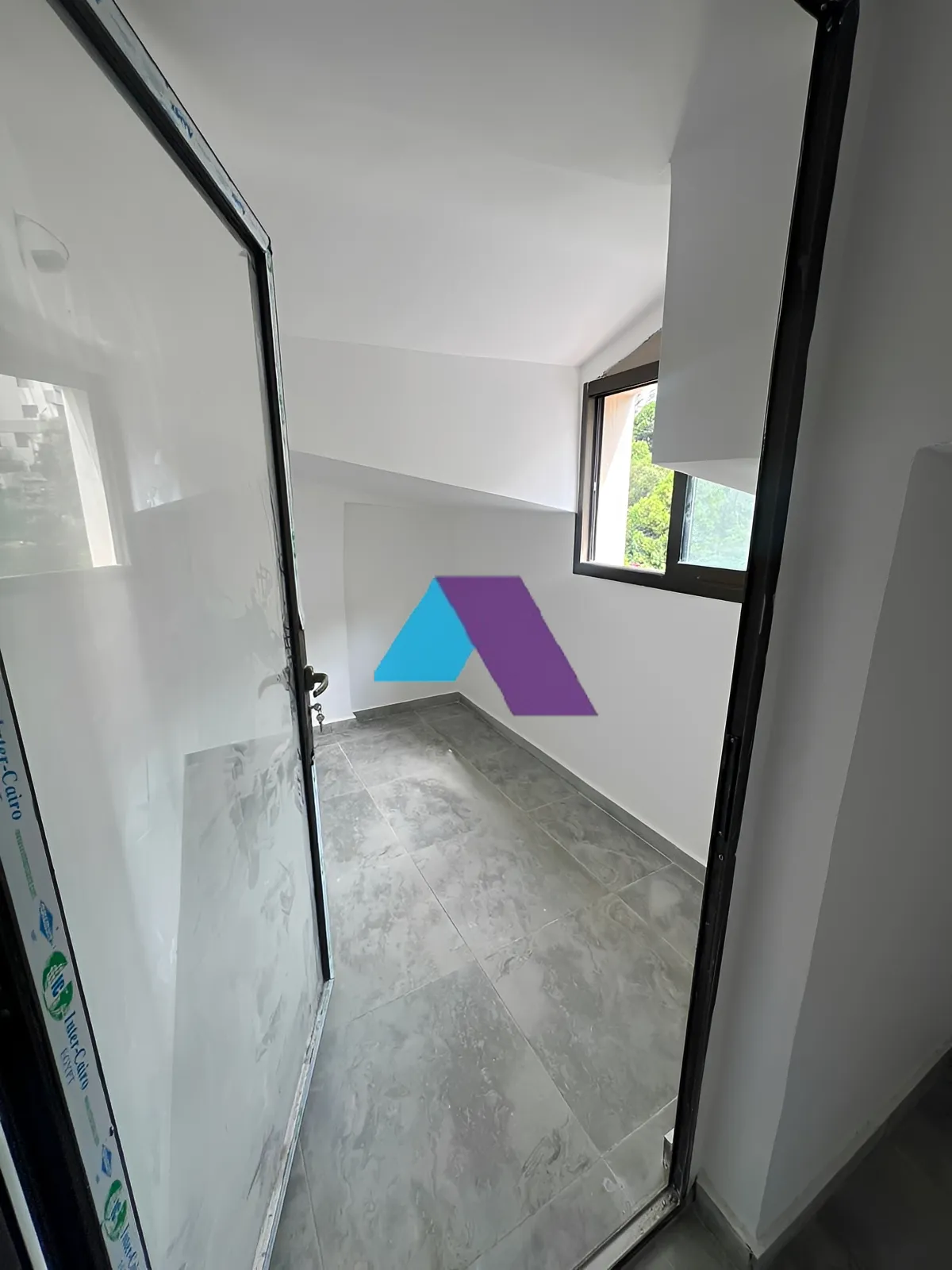 Apartment for Sale in Haret Sakher