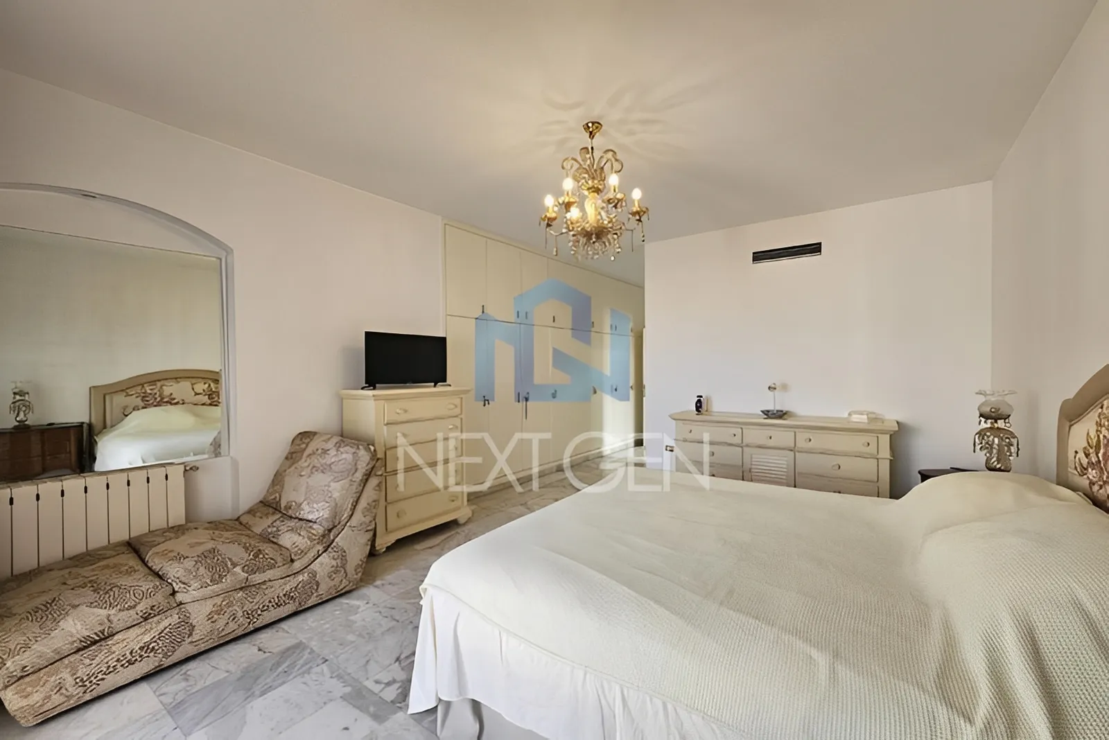 Apartment for Sale in Ras Beirut