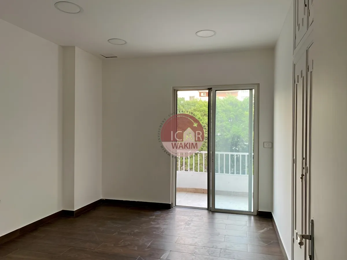 Office for rent in Jdeideh