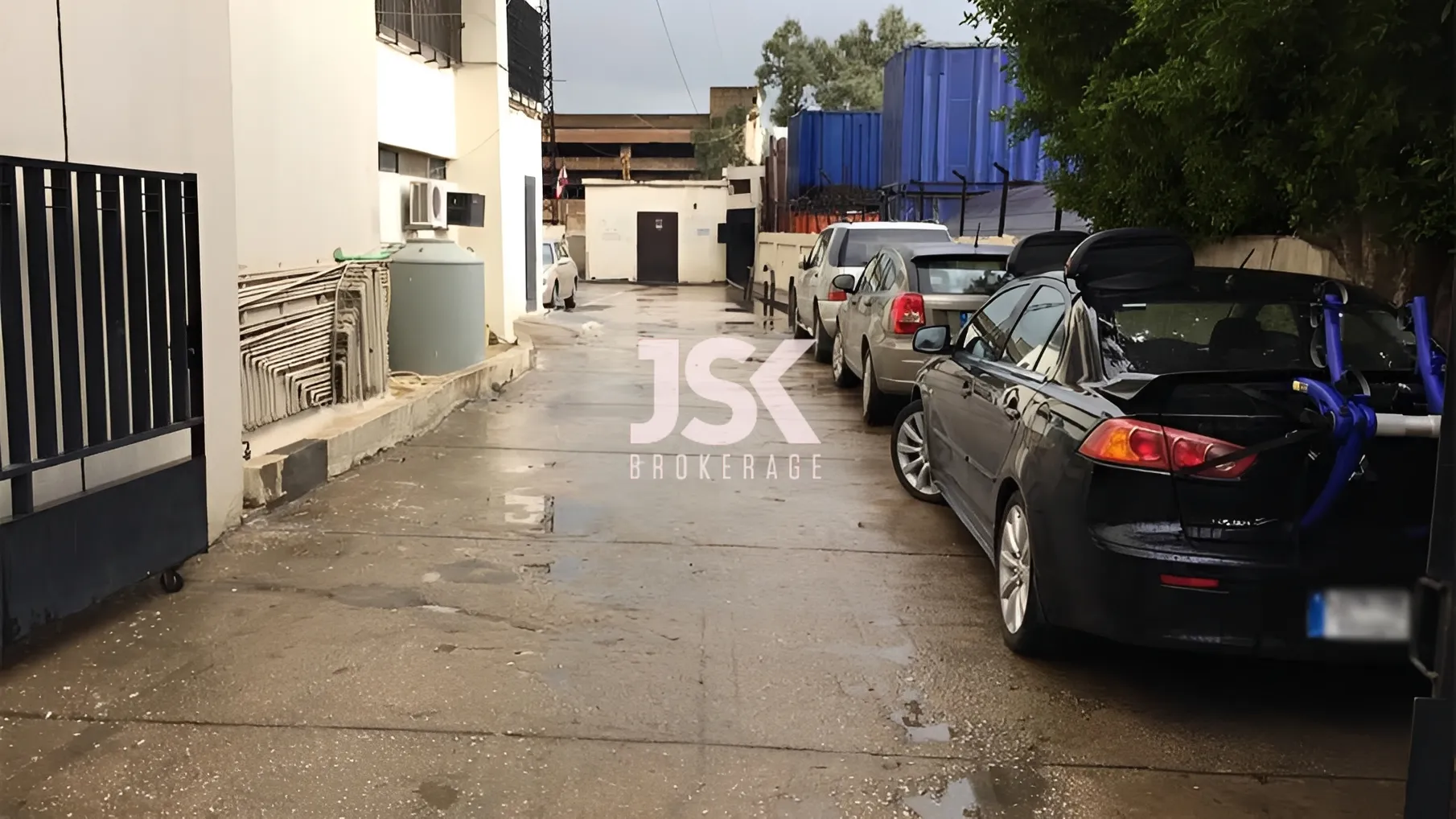 Office for Sale in Daoura