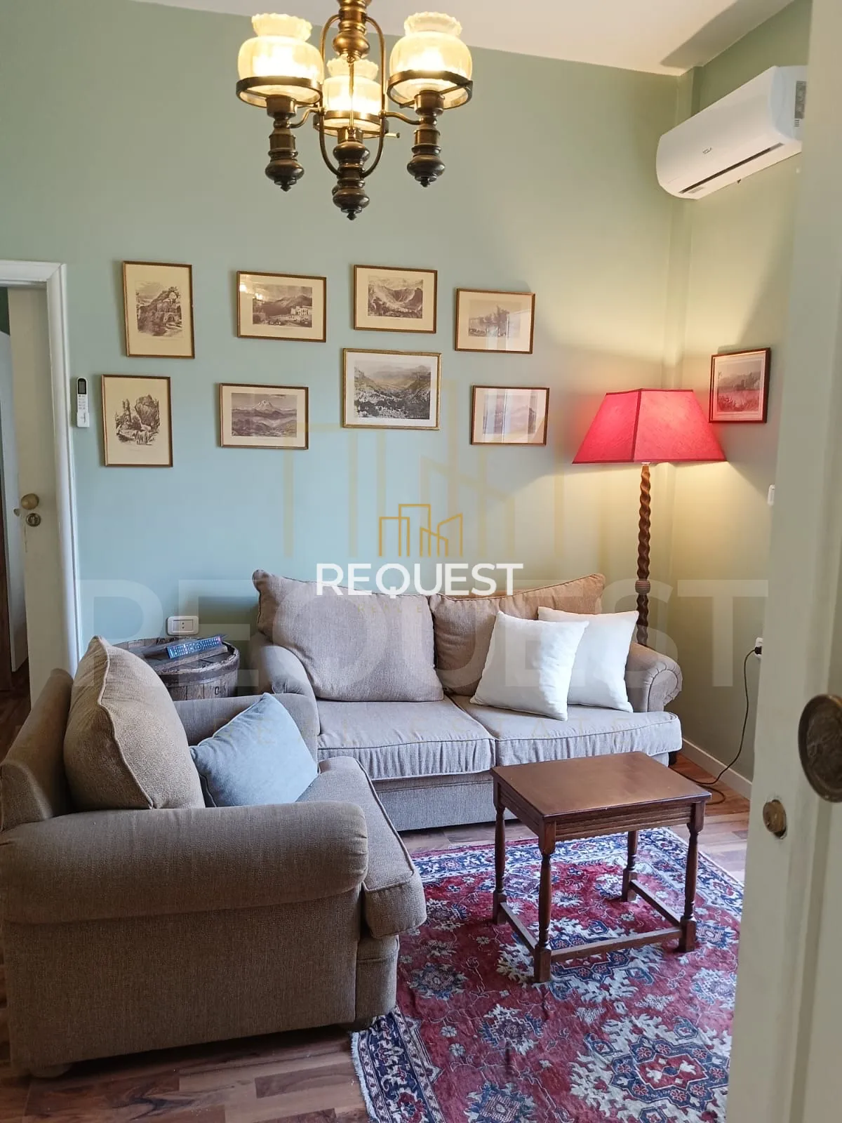 Studio for rent in Forn El Chebbak