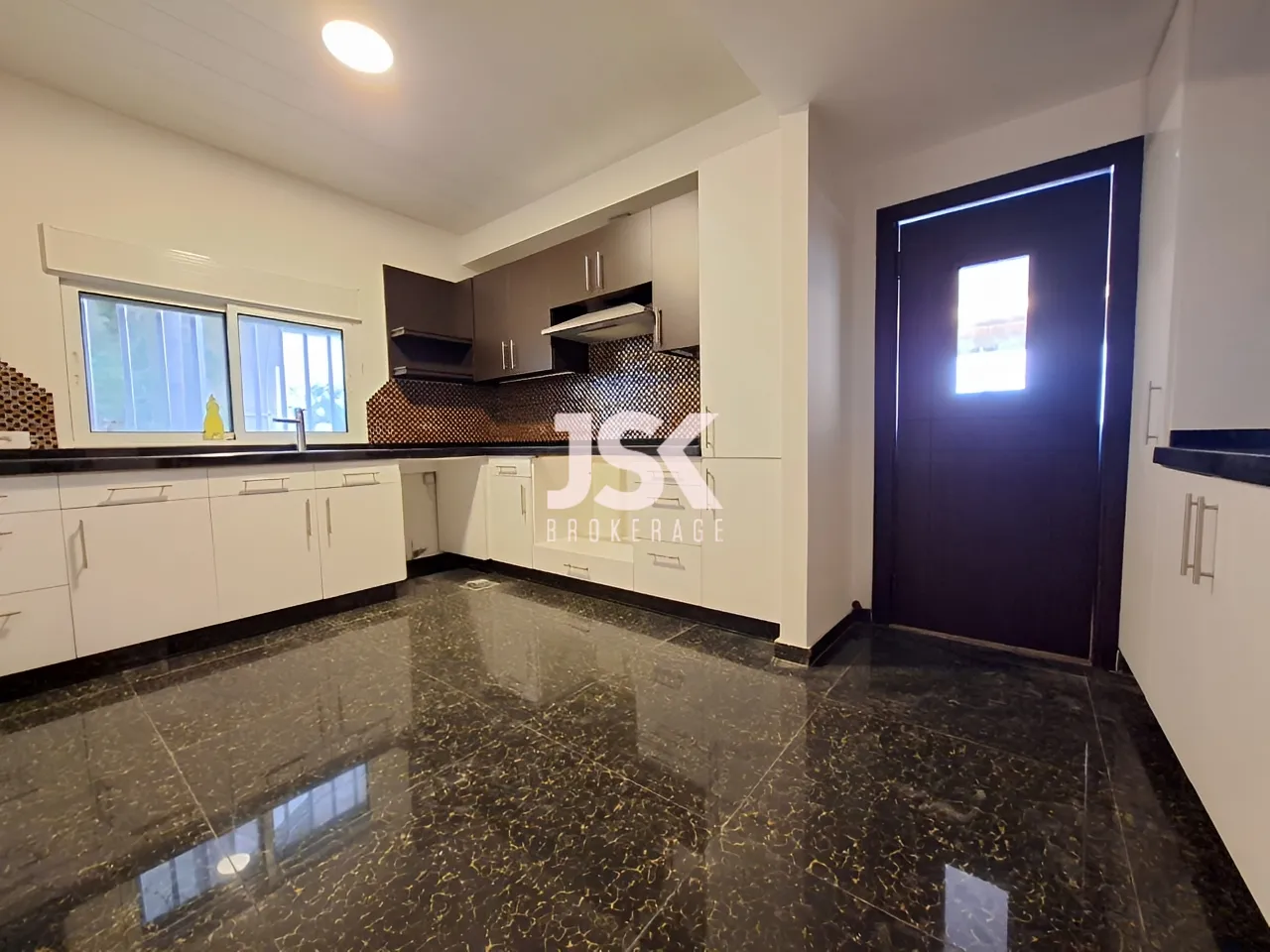 Duplex for sale in Jeita