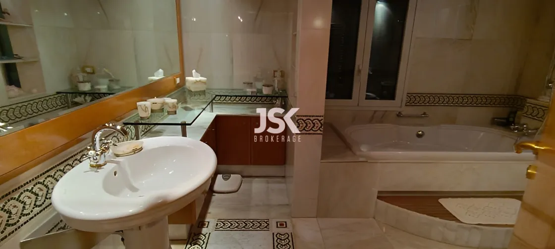 Villa for Sale in Faqra
