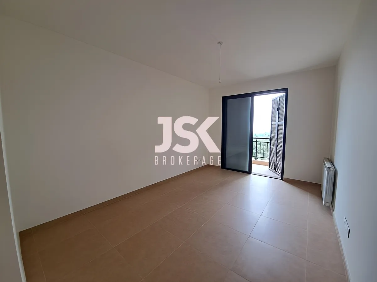 Apartment for Sale in Aatchane, Lebanon
