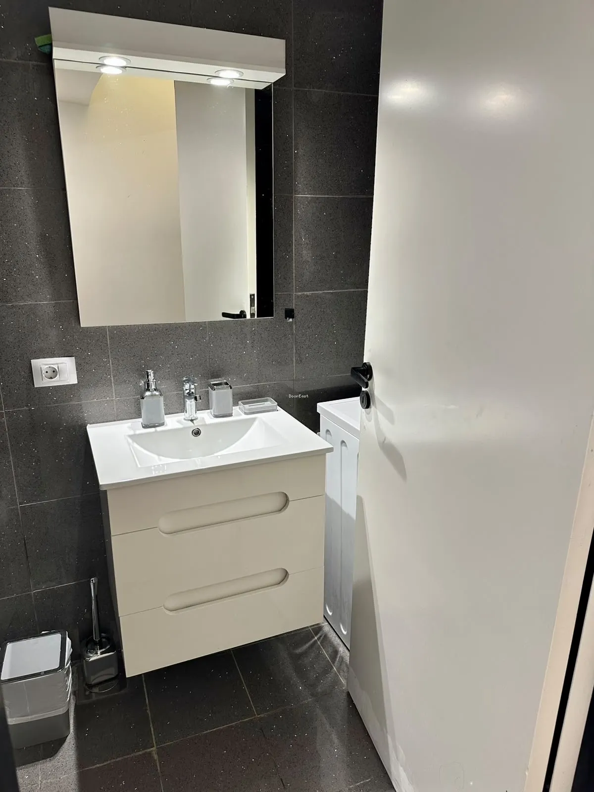 Apartment for rent in Gemmayzeh, beirut, lebanon